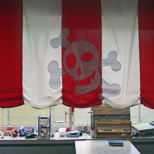 Florentiner Raffrollo mit Piratenmotiv im Kinderzimmer.