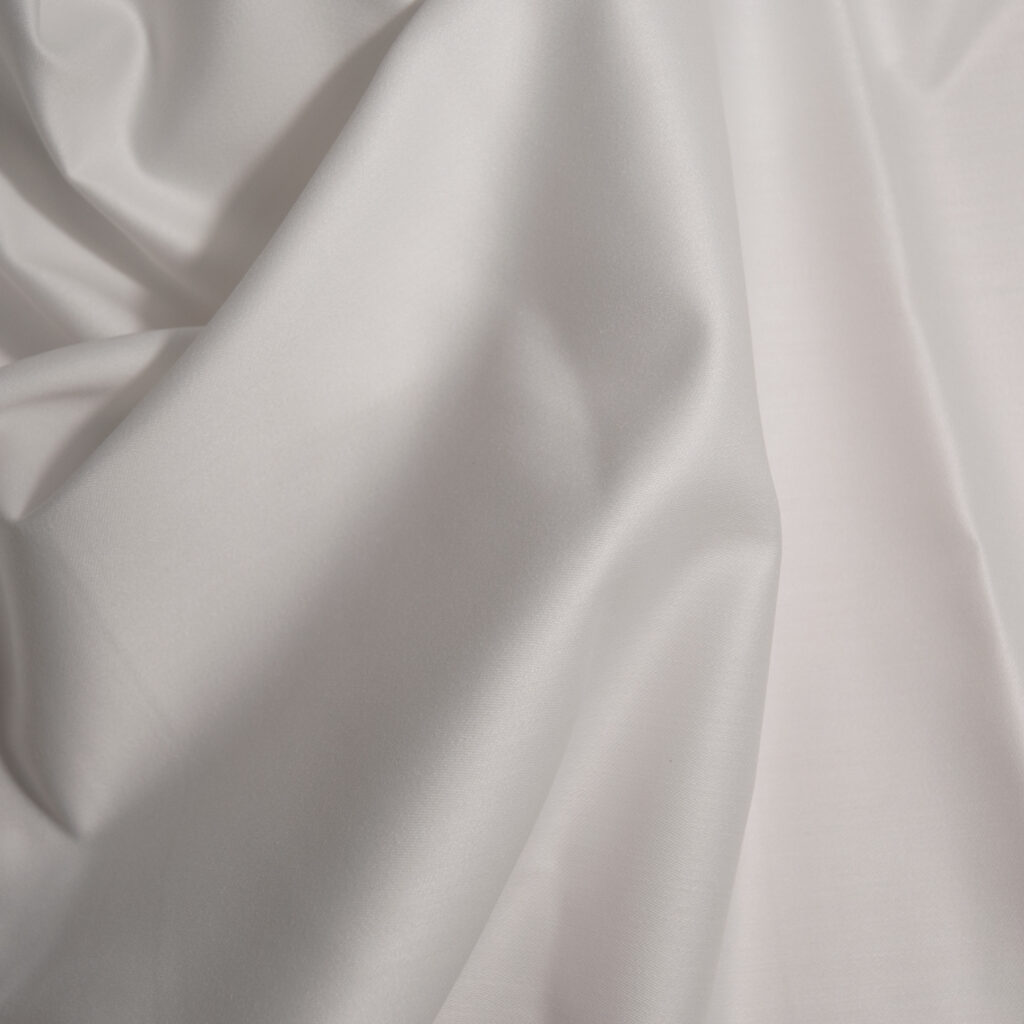 Futtersatin Fiorella 809 ecru 300cm Warenbreite/Warenhöhe 50% BW 50% PL