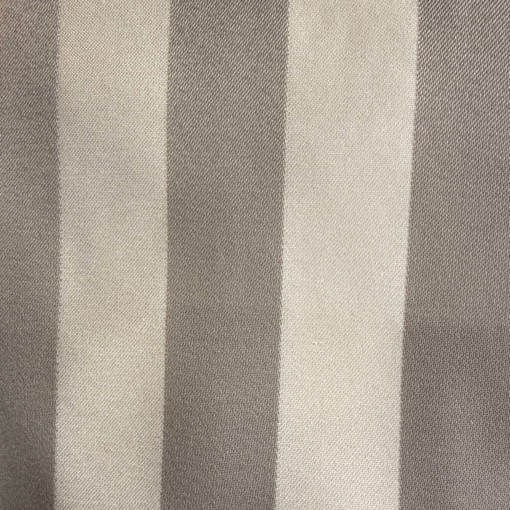 Dannenberg Blockstreifen 05 grau/ecru 50% Polyester 50% Polyacryl 140cm Warenbreite