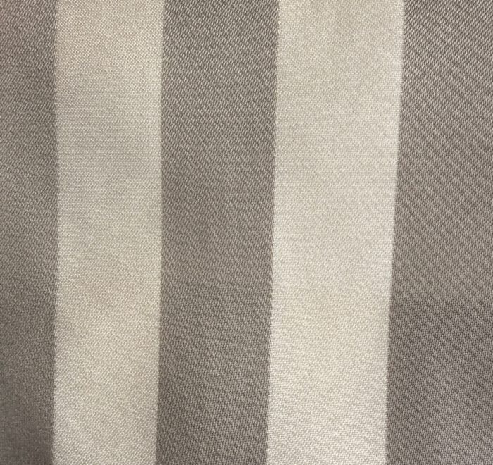 Dannenberg Blockstreifen 05 grau/ecru 50% Polyester 50% Polyacryl 140cm Warenbreite