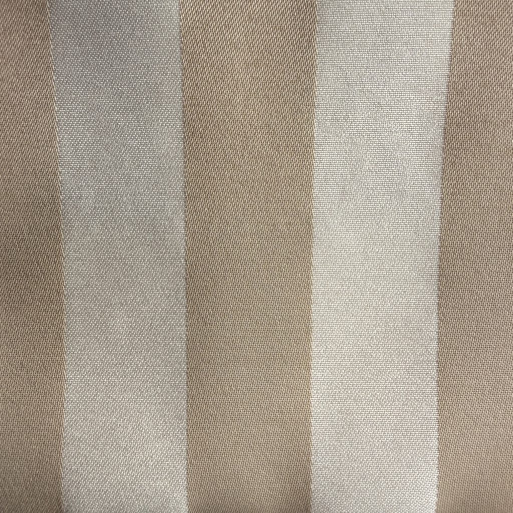 Dannenberg Blockstreifen 55 sand/ecru 50% Polyester 50% Polyacryl 140cm Warenbreite